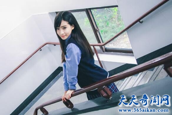 厦门最美校服女生爆红网络，这才是妥妥的校园女神！