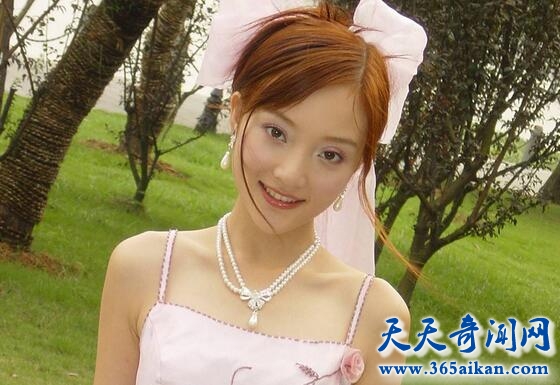 李小璐2.jpg