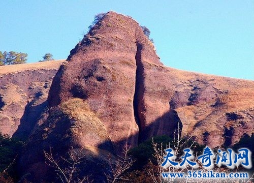 探索四川凉山的千年奇观，带您走进公母山景区！