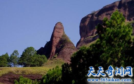 探索四川凉山的千年奇观，带您走进公母山景区！