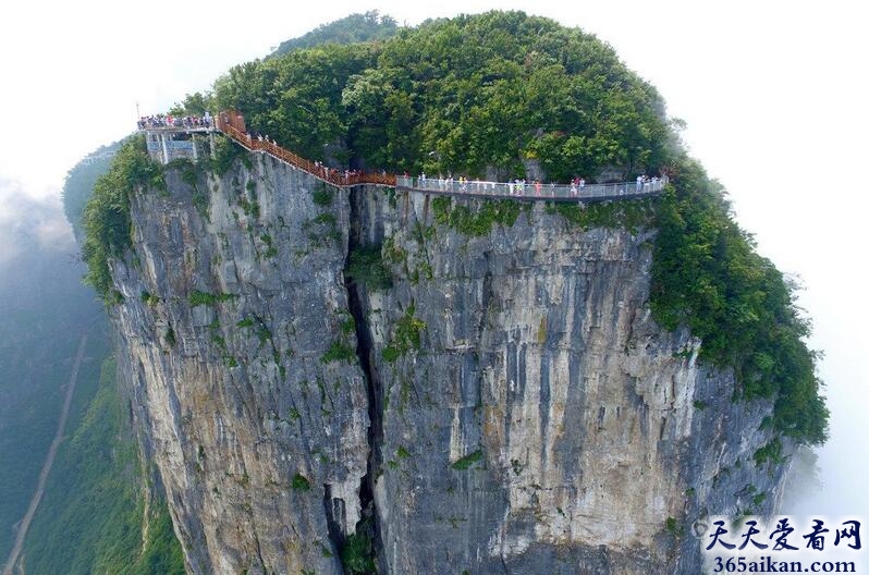 天门山玻璃栈道