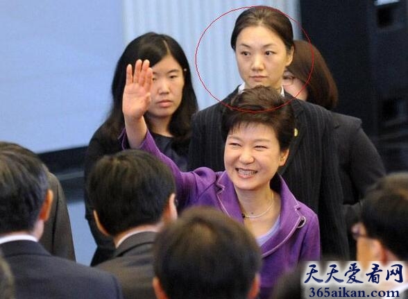 韩国女保镖.jpg