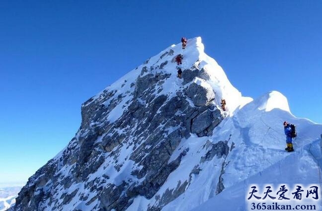 英国最年轻登顶珠峰的人：贝尔