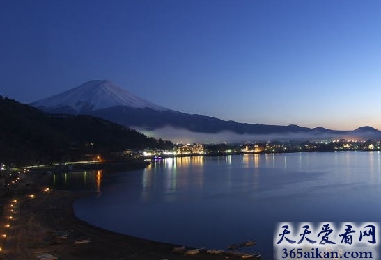 细数世界上最美丽的十大高山湖有哪些？世界上最美丽的十大高山湖美图赏析