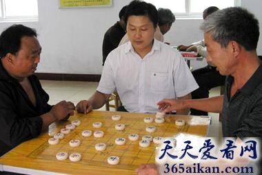 梦见下象棋