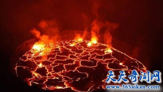 探索火山爆发形成的地球奇景！