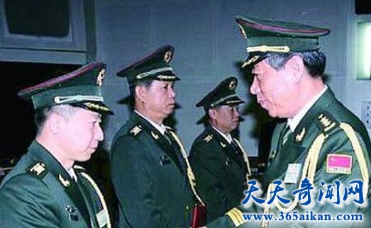 杨利伟军衔.jpg