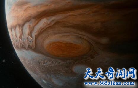 持续350年之久的风暴气旋：木星大红斑