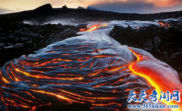 揭秘超级火山为什么爆发如此频繁，超级火山硬干怎样判定！