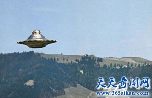 宝鸡一风景照中现UFO.jpg